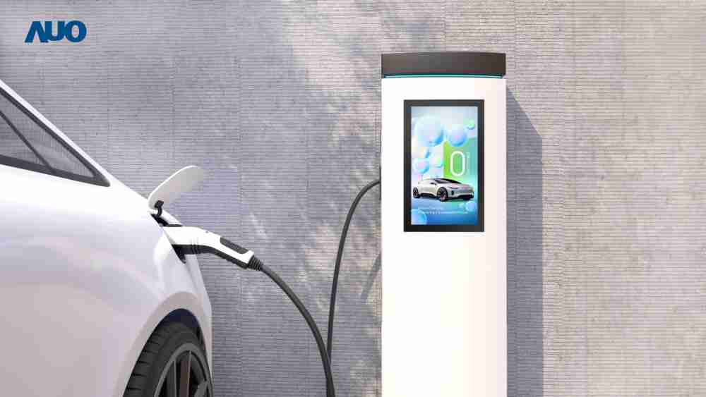 友達〝EVSE車用充電樁解決方案〞專為電動汽車充電樁設計，，，，具有高亮度、、、克服戶外艱難環境的耐溫、、、耐紫外線等特性，，並搭載散熱性及擴充性強的高效能工業電腦，，可實現人機互動訴求，，，，如資訊顯示、、、支付等應用